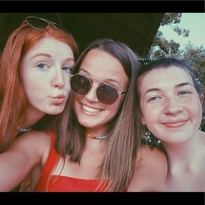 Meet your Posher, Ellie